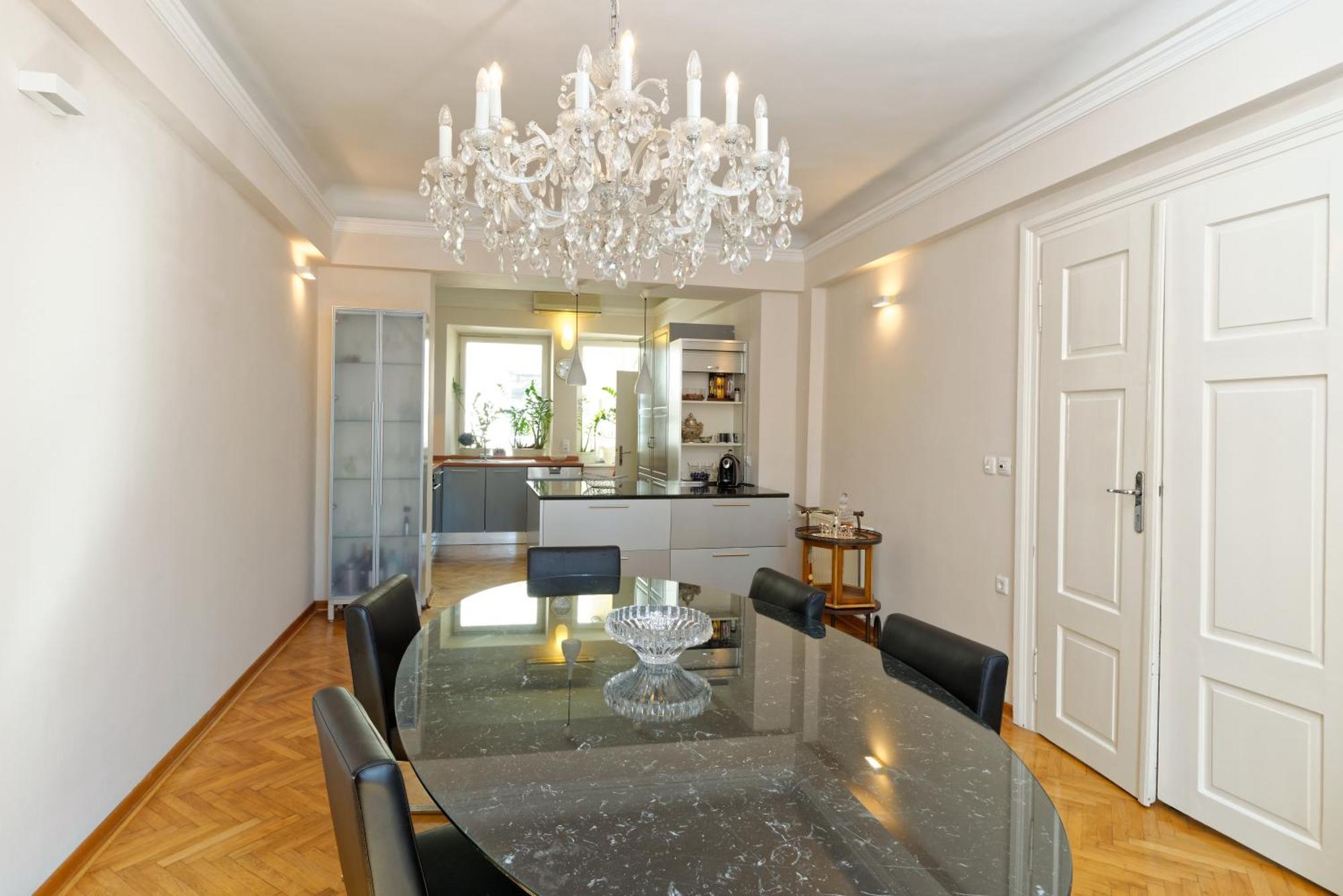 Neoclassical Luxury Apartment Λιουμπλιάνα Εξωτερικό φωτογραφία