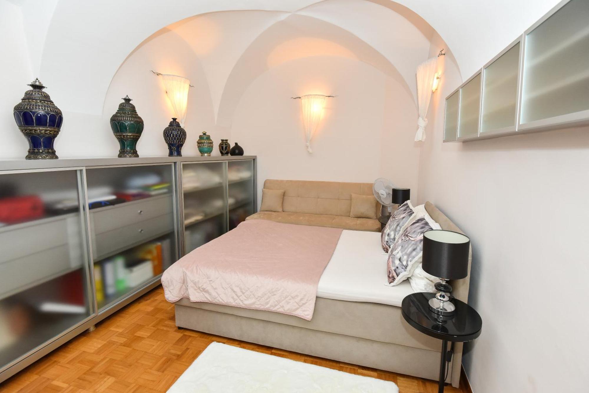 Neoclassical Luxury Apartment Λιουμπλιάνα Εξωτερικό φωτογραφία