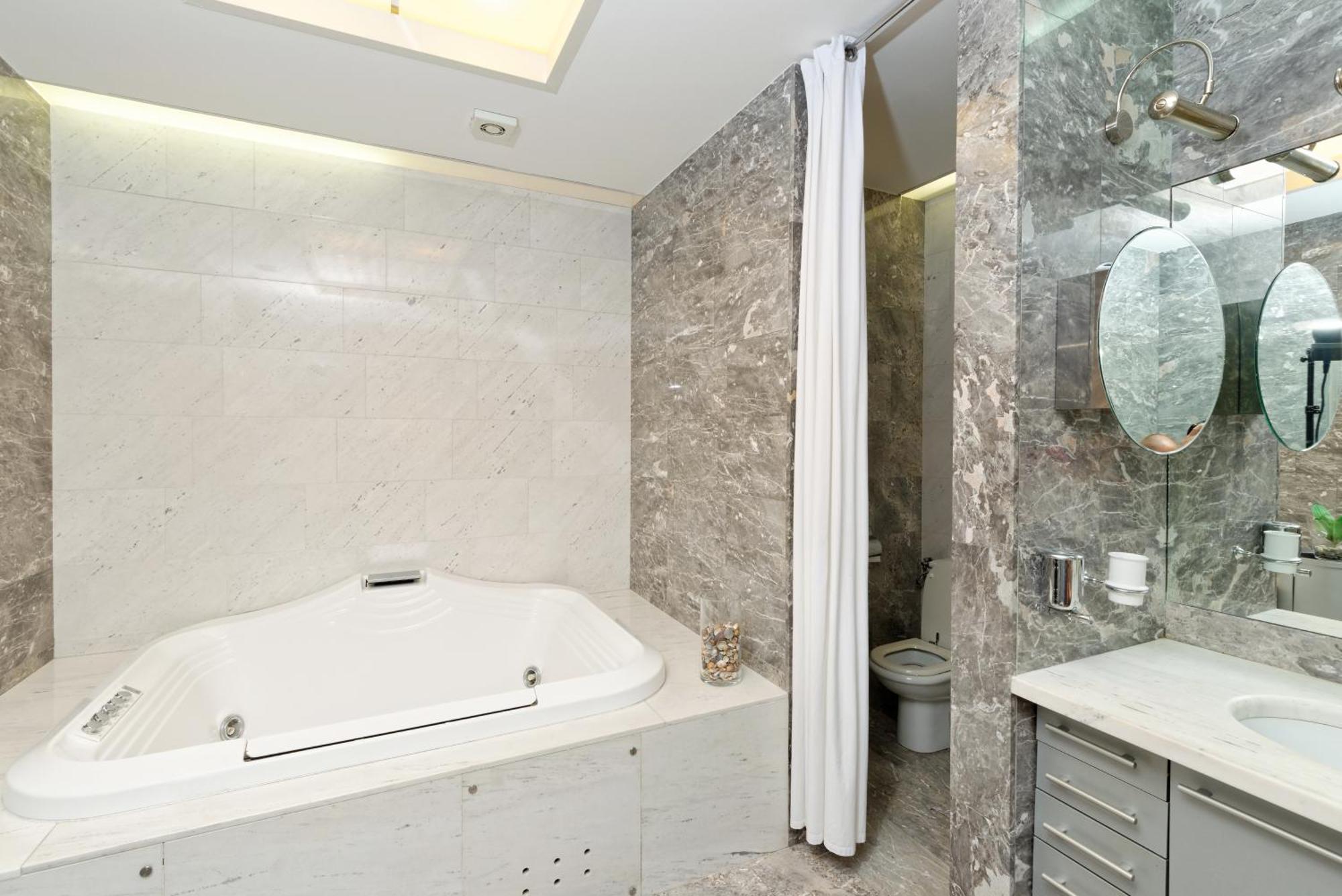 Neoclassical Luxury Apartment Λιουμπλιάνα Εξωτερικό φωτογραφία