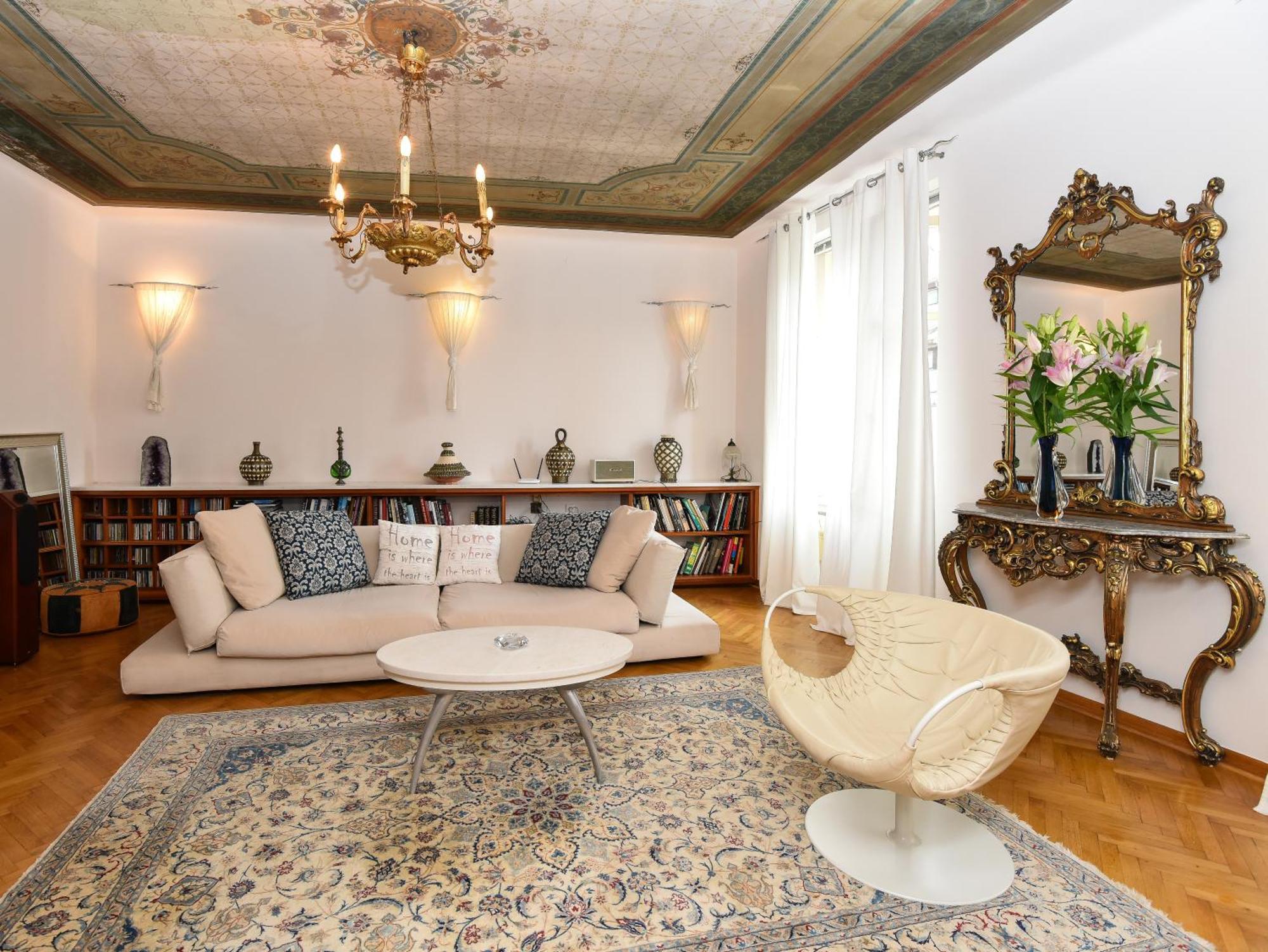 Neoclassical Luxury Apartment Λιουμπλιάνα Εξωτερικό φωτογραφία