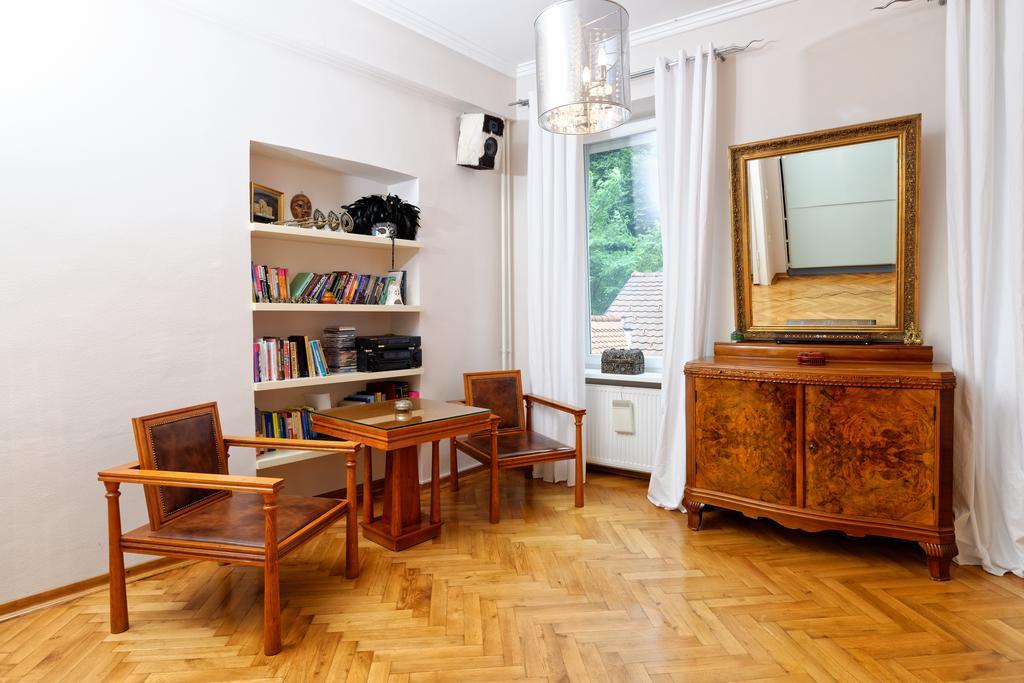 Neoclassical Luxury Apartment Λιουμπλιάνα Εξωτερικό φωτογραφία